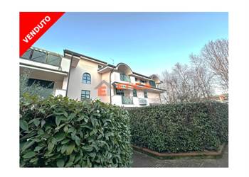 CERNUSCO S/N: BILOCALE CON BOX E CANTINA 