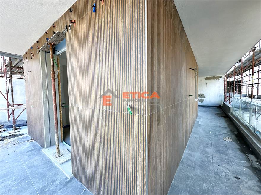 PARTICOLARE RIVESTIMENTO TERRAZZO