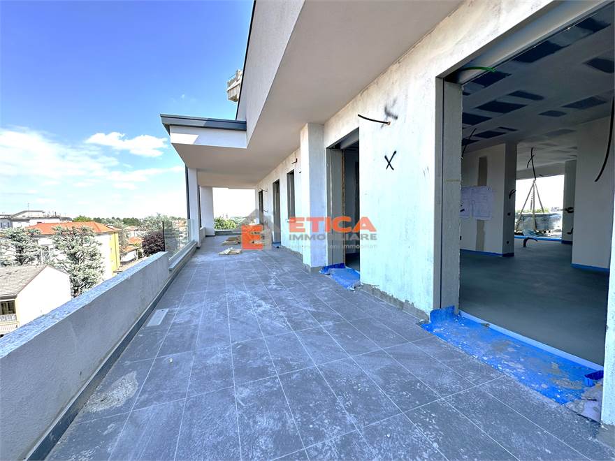 TERRAZZO A EST
