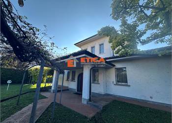 Rivolta d’Adda – Villa singola in esclusiva con piscina e giardino privato