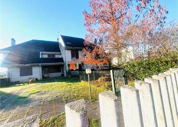 CALVENZANO - VILLA BIFAMILIARE DI 270 MQ.